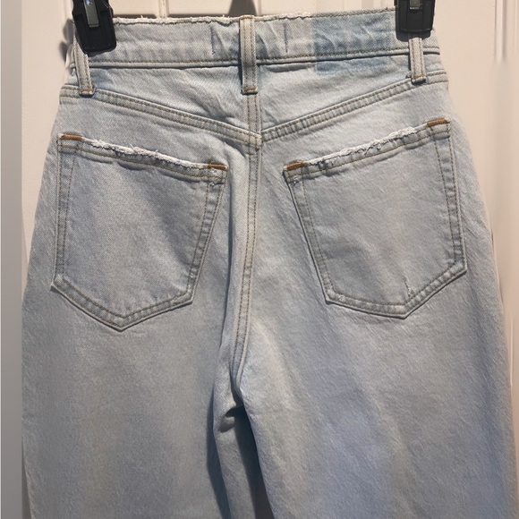 Abercrombie Curve Love Ultra High Rise 90s Straight Jean - Picture 12 of 12